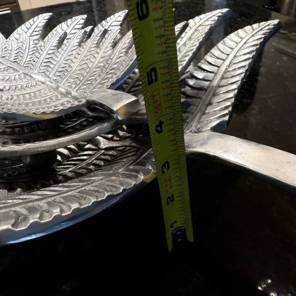 Silver Leaf-Shaped Decorative Trays - Picture 6 of 14